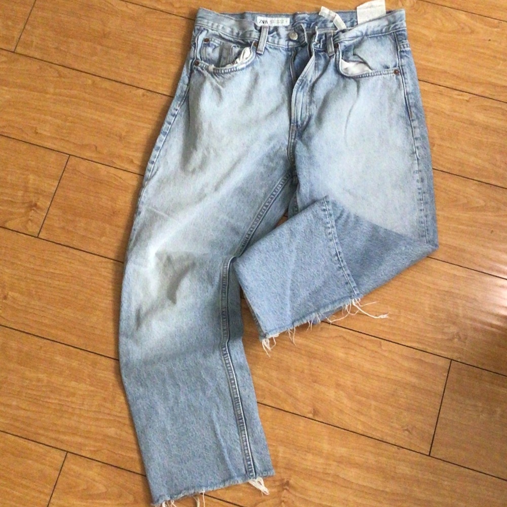 Zara Light Wash Women’s Jeans - Classic Straight Fit